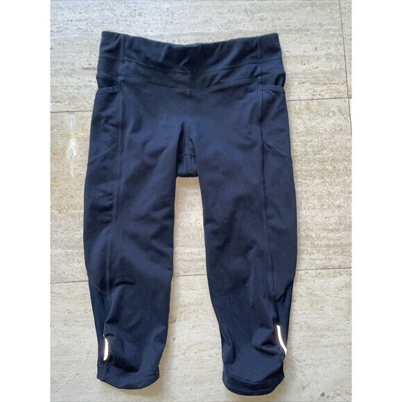Athleta Size‎ XS Crop Capri Legging Black Stretchy - Picture 1 of 3
